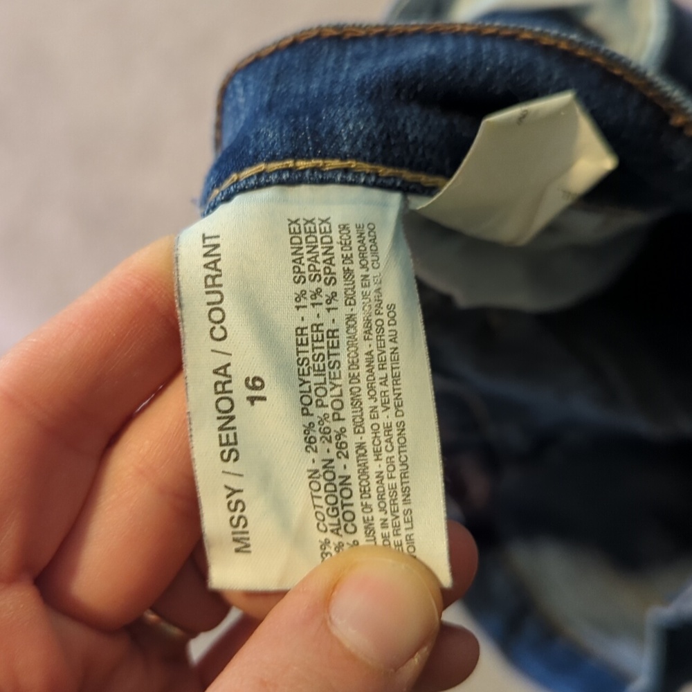 Gloria Vanderbilt Amanda Skimmer Denim Jeans Capri Pants Size 16 - Picture 9 of 9